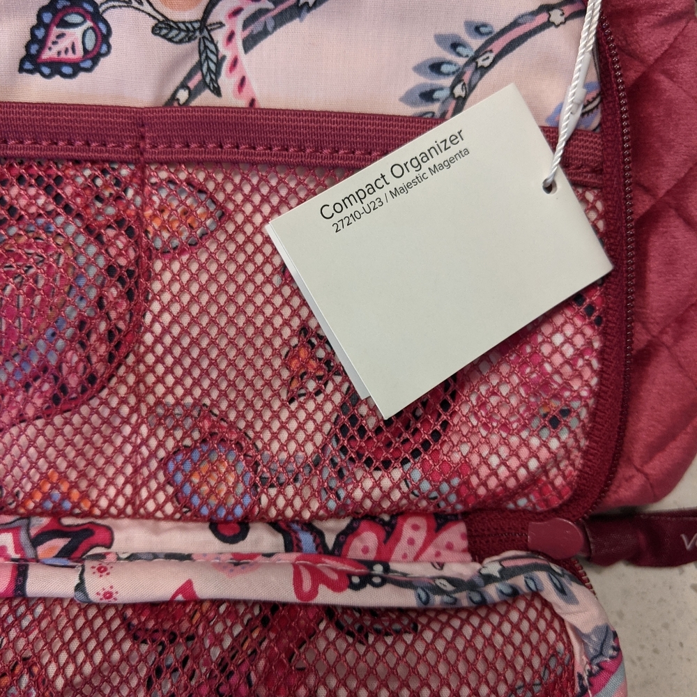 Vera Bradley Compact organizer - Picture 5 of 5